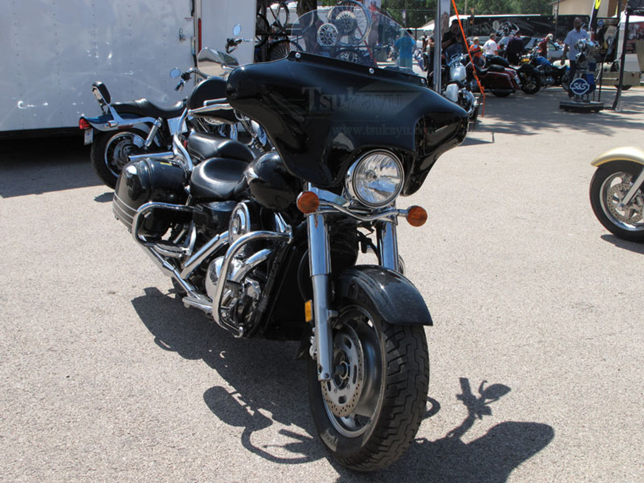 Black Paint Batwing GPS Fairing with 6"x 9" Speakers & Stereo Kawasaki