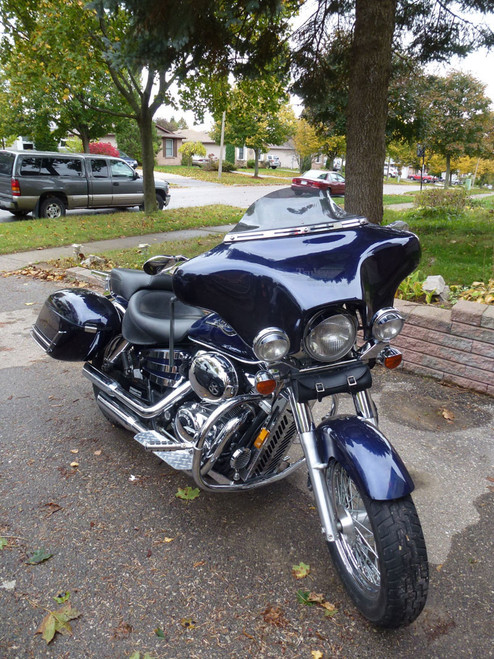 Batwing Fairing for Honda Shadow Ace DLX - 6x9 Speakers + Stereo - Black (Disclaimer: Part Only, bike is only used for illustrative purposes)