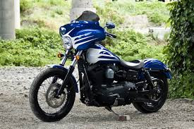 Black Paint Batwing GPS Fairing with 6"x 9" Speakers and Stereo Harley Davidson Switchback (Disclaimer: Part Only, bike is only used for illustrative purposes)