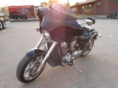 Black Paint Batwing GPS Fairing with 6"x 9" Speakers and Stereo Honda VTX 1800R 2001-2009 (Disclaimer: Part Only, bike is only used for illustrative purposes)