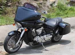 Black Paint Batwing GPS Fairing with 6"x 9" Speakers & Stereo Suzuki Boulevard M50 2005-2009 (Disclaimer: Part Only, bike is only used for illustrative purposes)