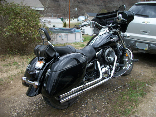Black Paint Batwing GPS Fairing 6x9 Speakers & Stereo Kawasaki VN1500 Vulcan Classic FL (Disclaimer: Part Only, bike is only used for illustrative purposes)