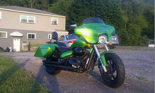 Batwing 6x9 Fairing with Full Stereo for Suzuki Boulevard M50 (2005-2009) - Gloss Black Painted