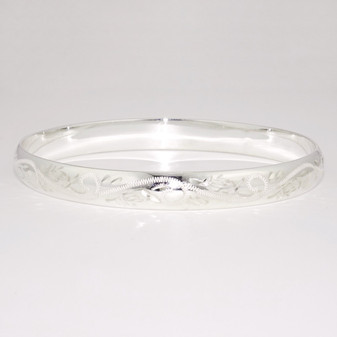 Silver D-shaped hand engraved bangle