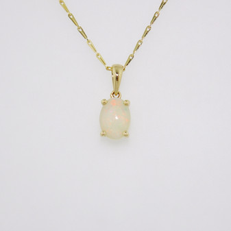 9ct gold cabochon cut opal pendant