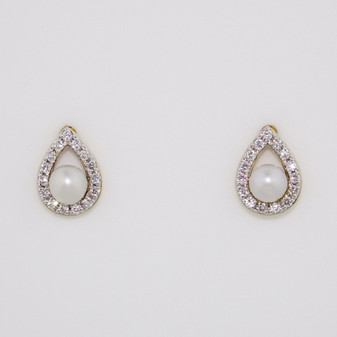 18ct gold Scottish freshwater pearl and diamond stud earrings