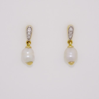 18ct gold Scottish freshwater pearl and diamond drop earrings