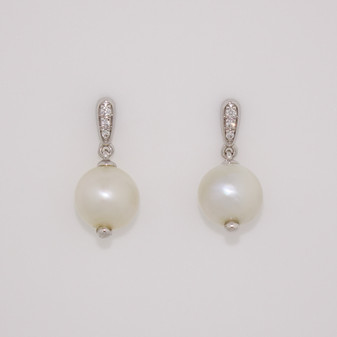 18ct white gold Scottish freshwater pearl and diamond drop earrings