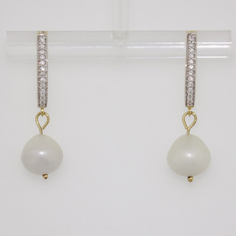 18ct gold Scottish freshwater pearl and diamond drop earrings