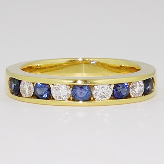 18ct gold sapphire and diamond ring