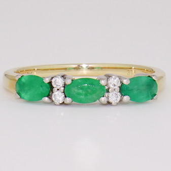 9ct gold emerald and diamond ring