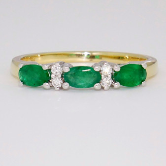 9ct gold emerald and diamond ring