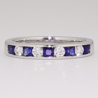 18ct white gold sapphire and diamond ring
