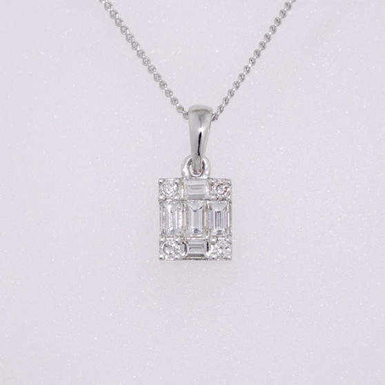 9ct white gold diamond cluster pendant PE5254