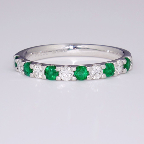 Platinum emerald and diamond ring ET1408