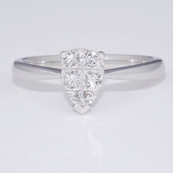 18ct white gold pear shaped diamond ring