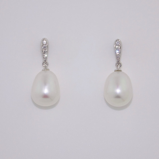 9ct white gold pearl and diamond drop earrings