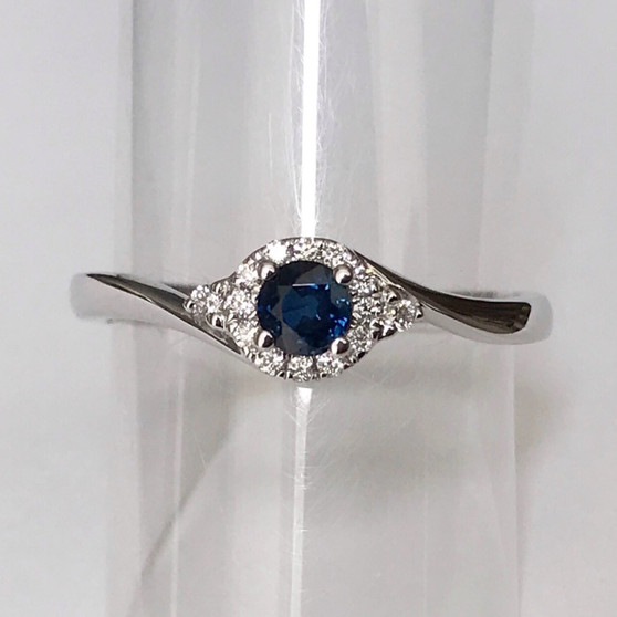 9ct white gold sapphire and diamond ring