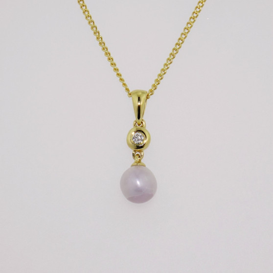 18ct gold Scottish freshwater pearl and round brilliant cut diamond pendant