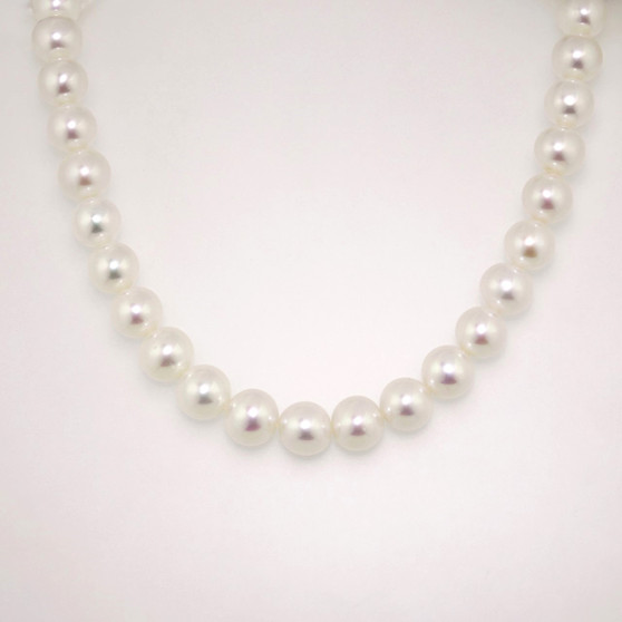 Cultured white freshwater pearl 9-9.5mm necklace