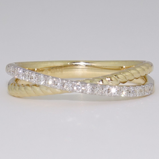9ct gold ring with round brilliant cut diamond-set crossover