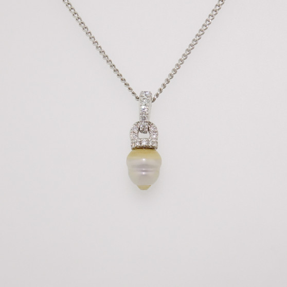 18ct white gold Scottish freshwater pearl and diamond pendant