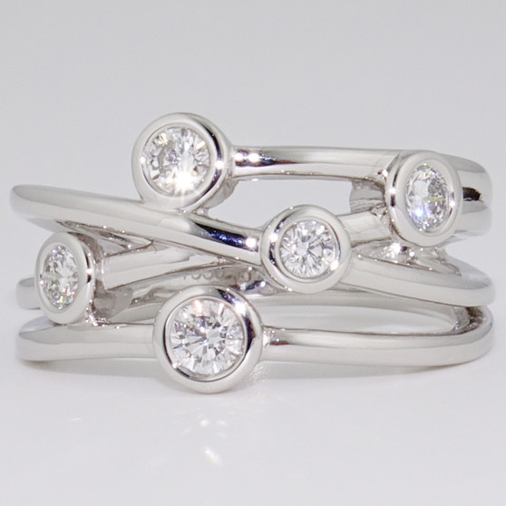 Platinum diamond bubble ring