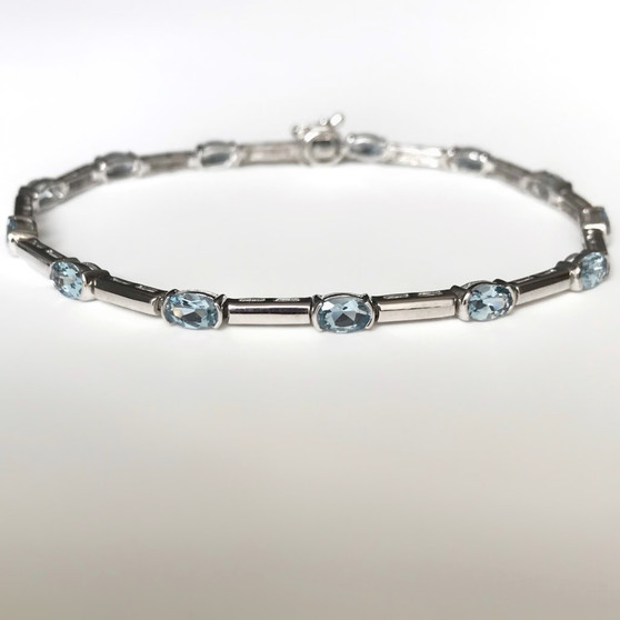 9ct white gold aquamarine bracelet