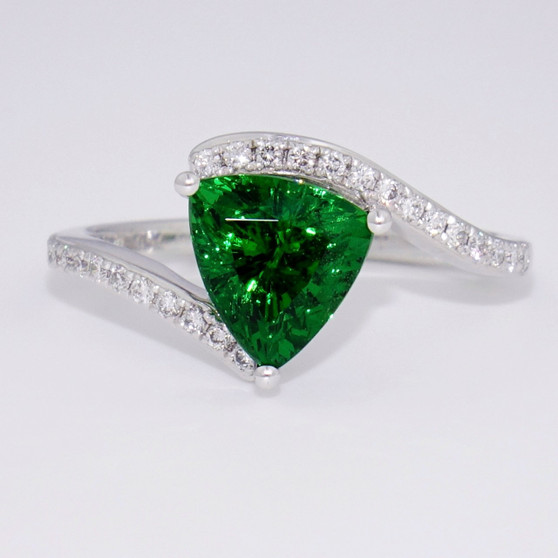 18ct white gold tsavorite garnet and diamond twist ring