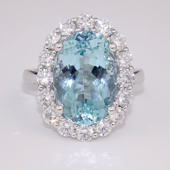 18ct white gold aquamarine and diamond cluster ring GR3782