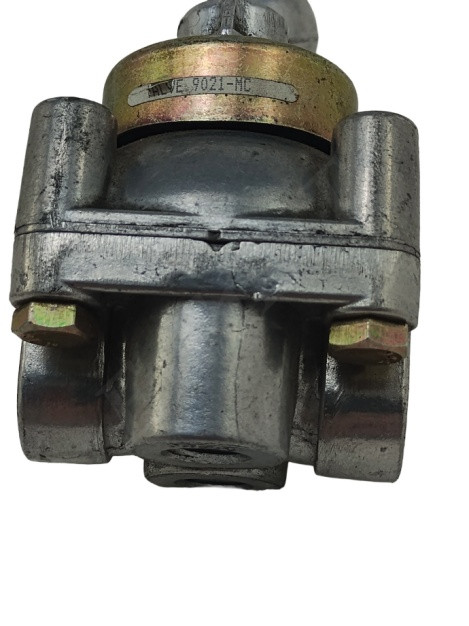 BARKSDALE 9021-MC 4-WAY SPRING RETURN VALVE