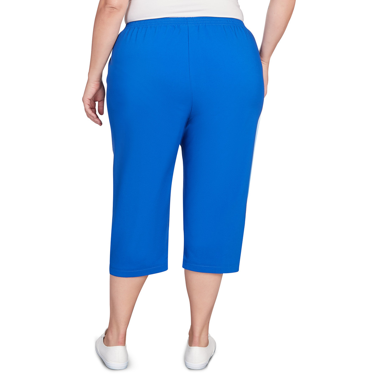 Plus Women's Button Hem Capri Pant