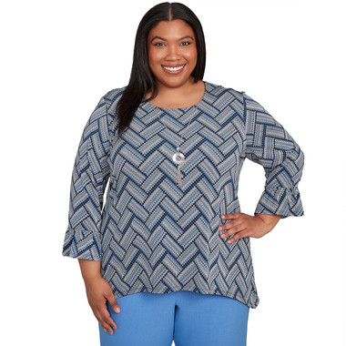 Plus Women's Chevron Textured Knit Top With Necklace