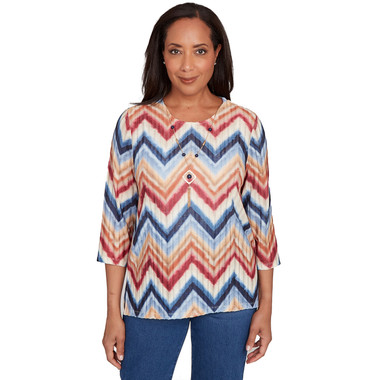 Women's Textured Knit Chevron Top With Necklace
