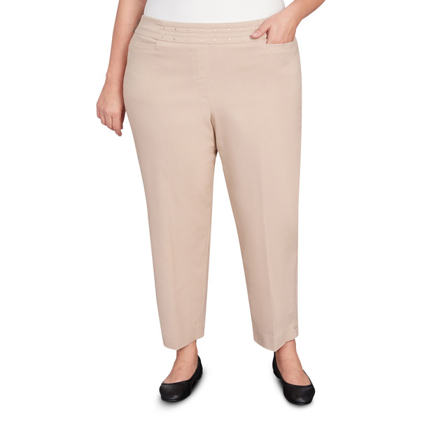 Plus Women's Embellished Waist Average Length Pant