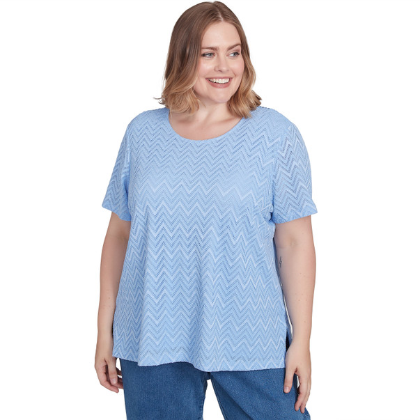 Plus Women's Textured Chevron Lace Back Tee