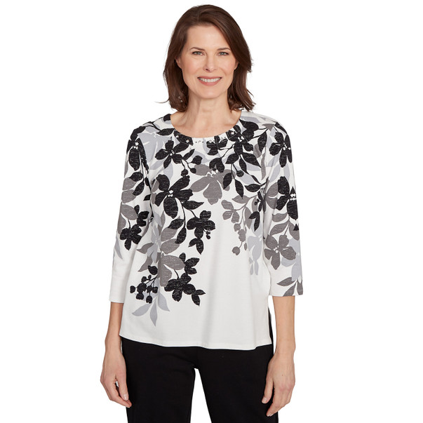 Petite Women's Shadow Leaf Three Quarter Sleeve Top
