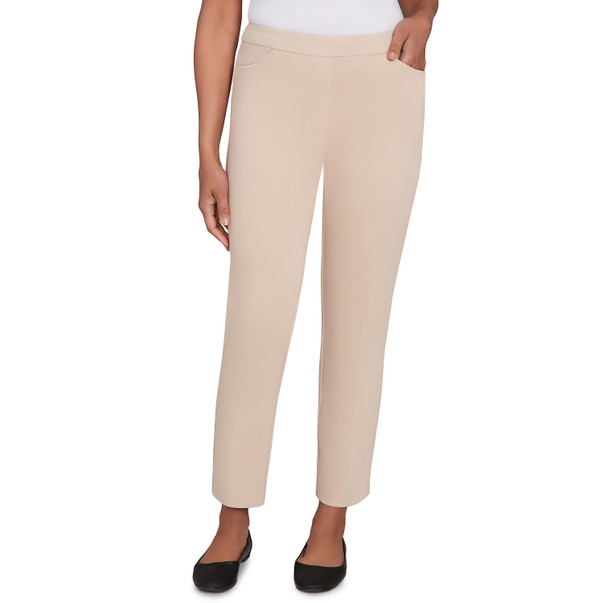 Petite Women's Fitted Twill Short Length Pant