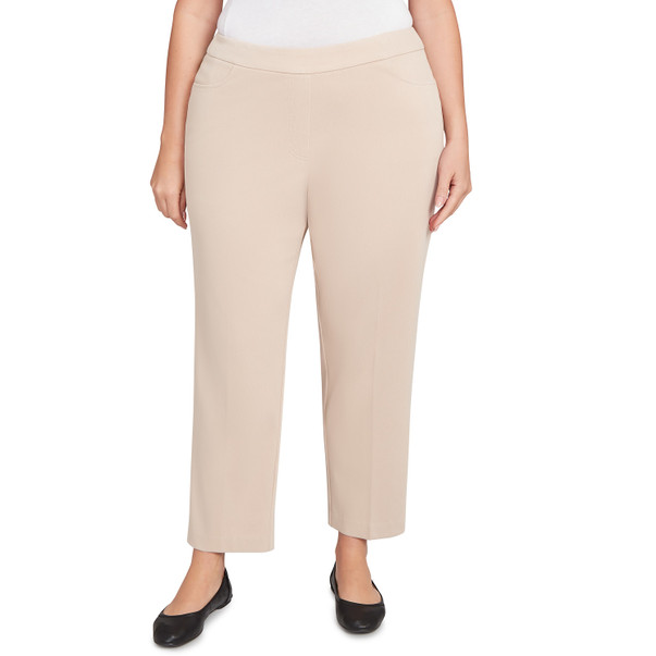 Plus Women's Fitted Twill Short Length Pant