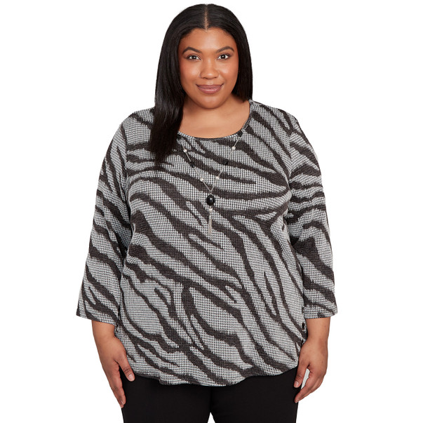 Plus Women's Animal Houndstooth Top With Necklace