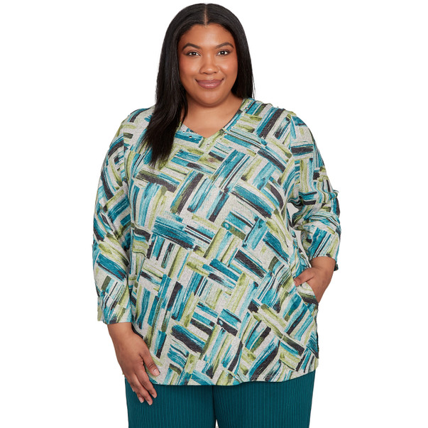 Plus Women's Detailed V Neck Brushstroke Top