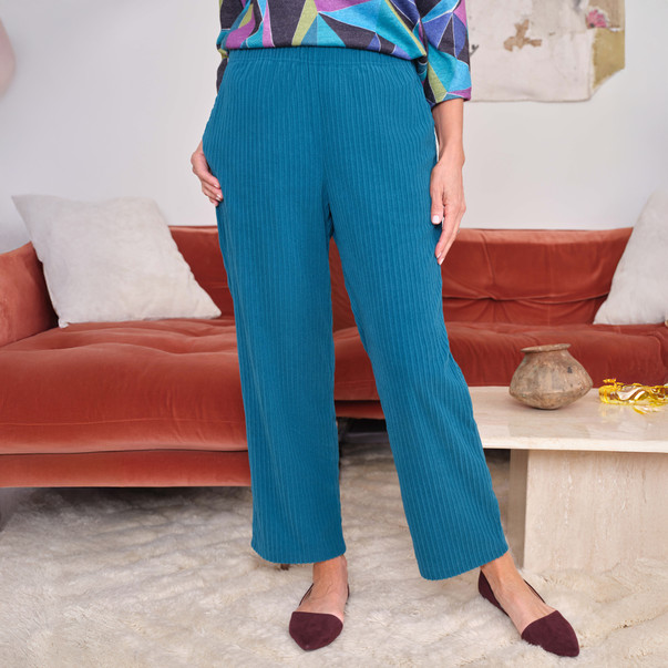 Women's Ribbed Knit Ankle Pant