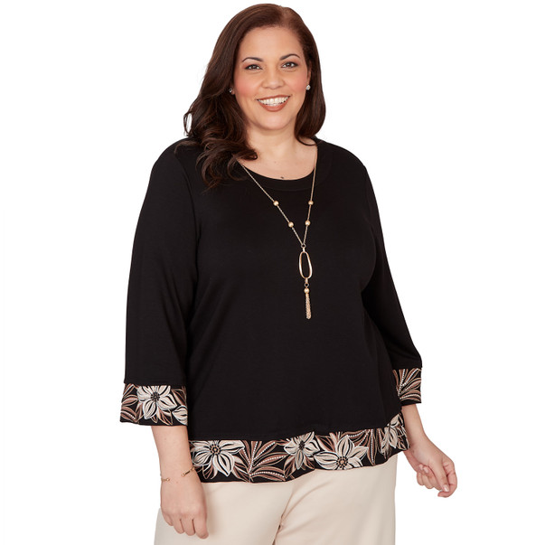 Plus Women's Bold Floral Border Trim Top With Necklace