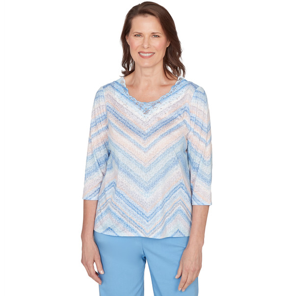 Women's Chevron Print Lace Trim Crew Neck Top
