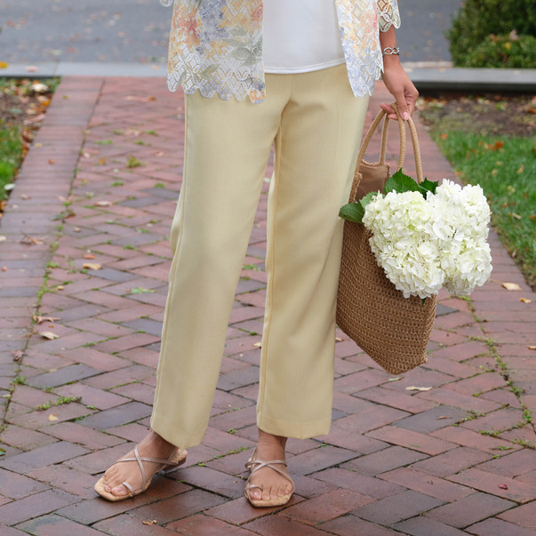 Petite Women's Tailored Flat Front Slant Pocket Short Length Pant