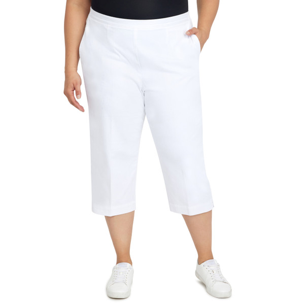 Plus Women's Classic Fit Denim Capri