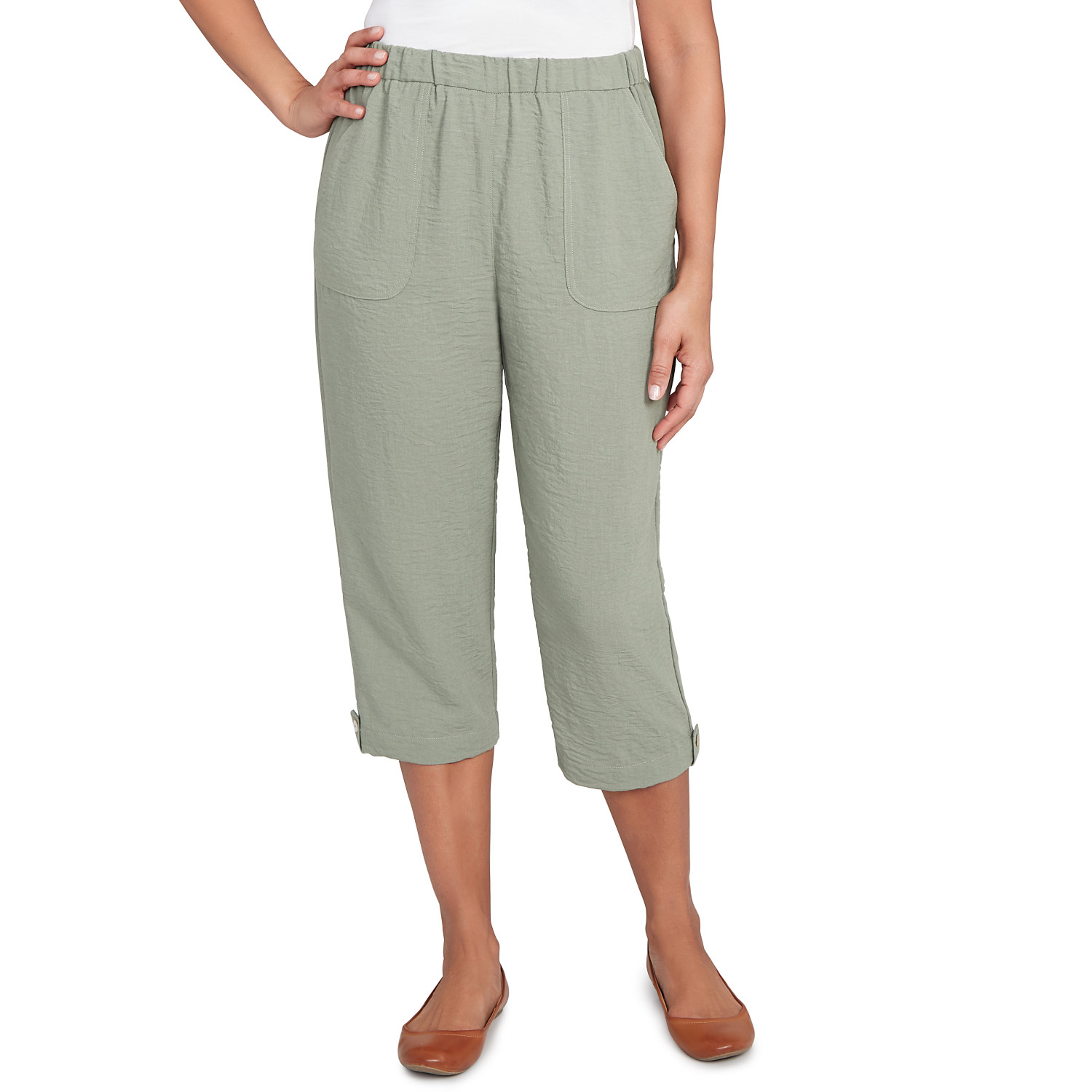 Women's Button Tab Patch Pocket Capri