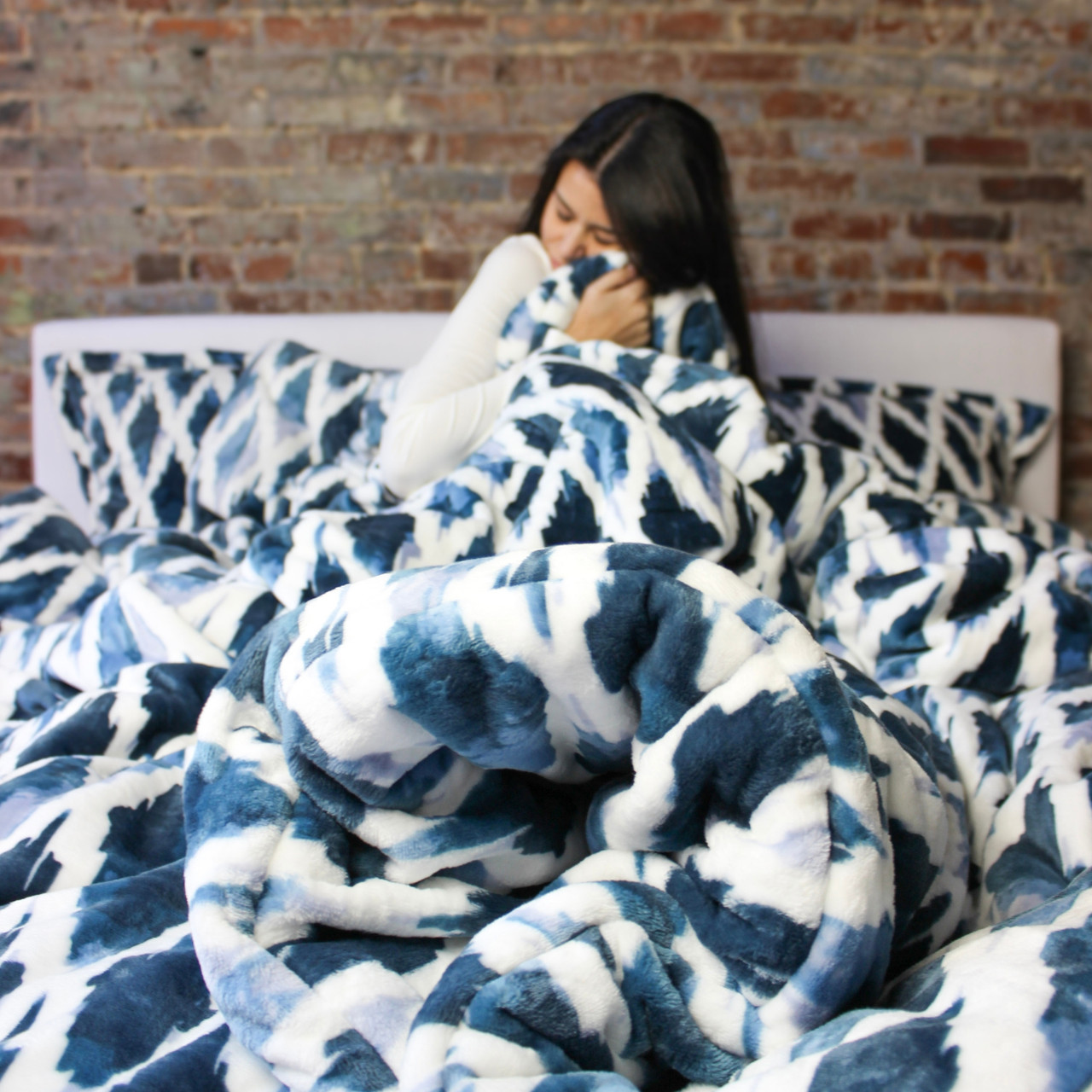 恋ヌールW B-BLUEセット Love Thick® - Cuddly Coma Inducer® Oversized Comforter Set