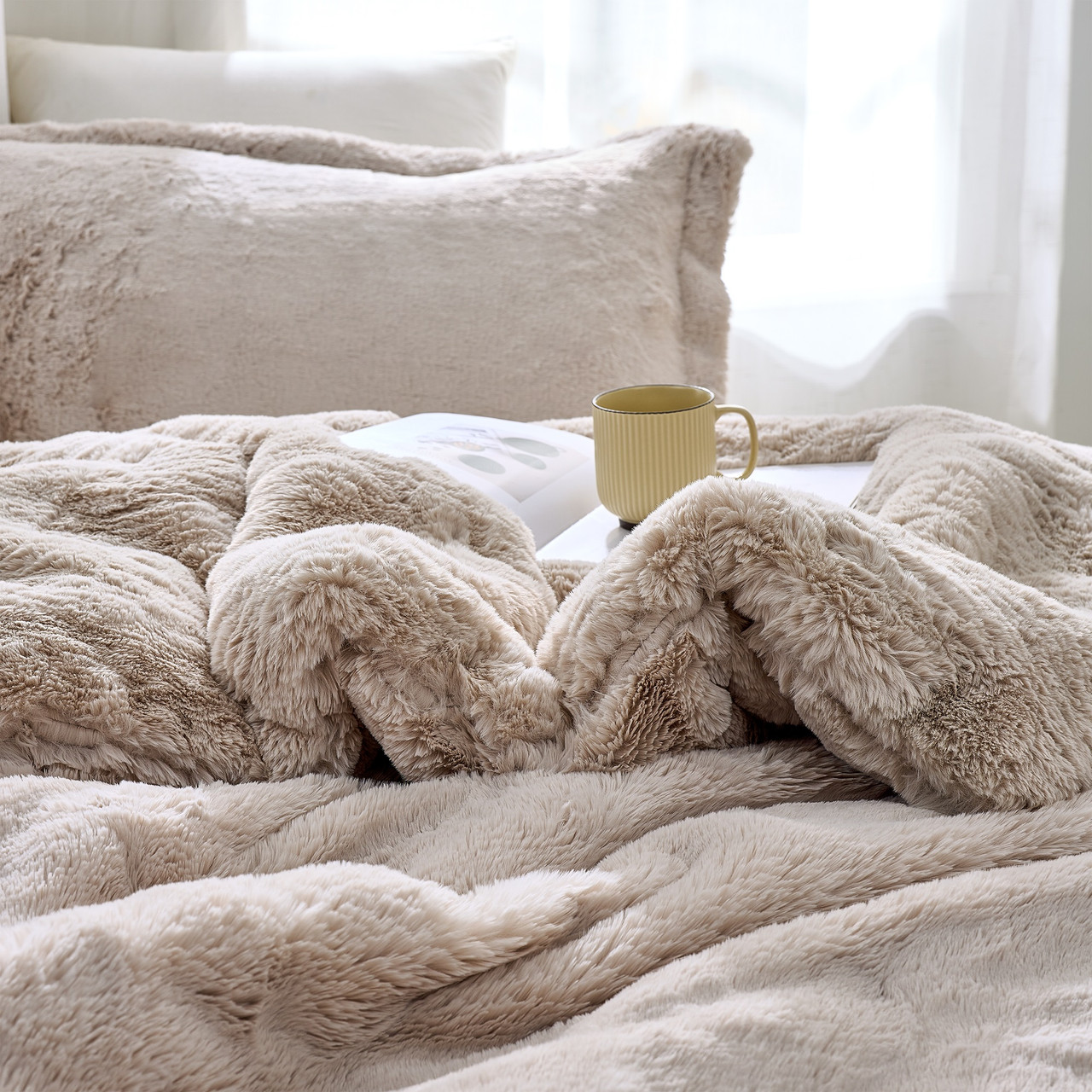 Chunky Bunny Bestie - Coma Inducer® Oversized Comforter Set - Tan