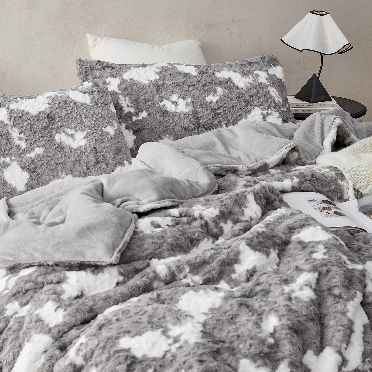 Puppy Love® - Coma Inducer® Oversized Comforter Set - Gray and White